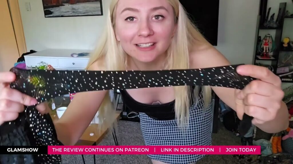 Taylor Mae wears and reviews a pair of sparkly stockings by RSLove | GlamShow