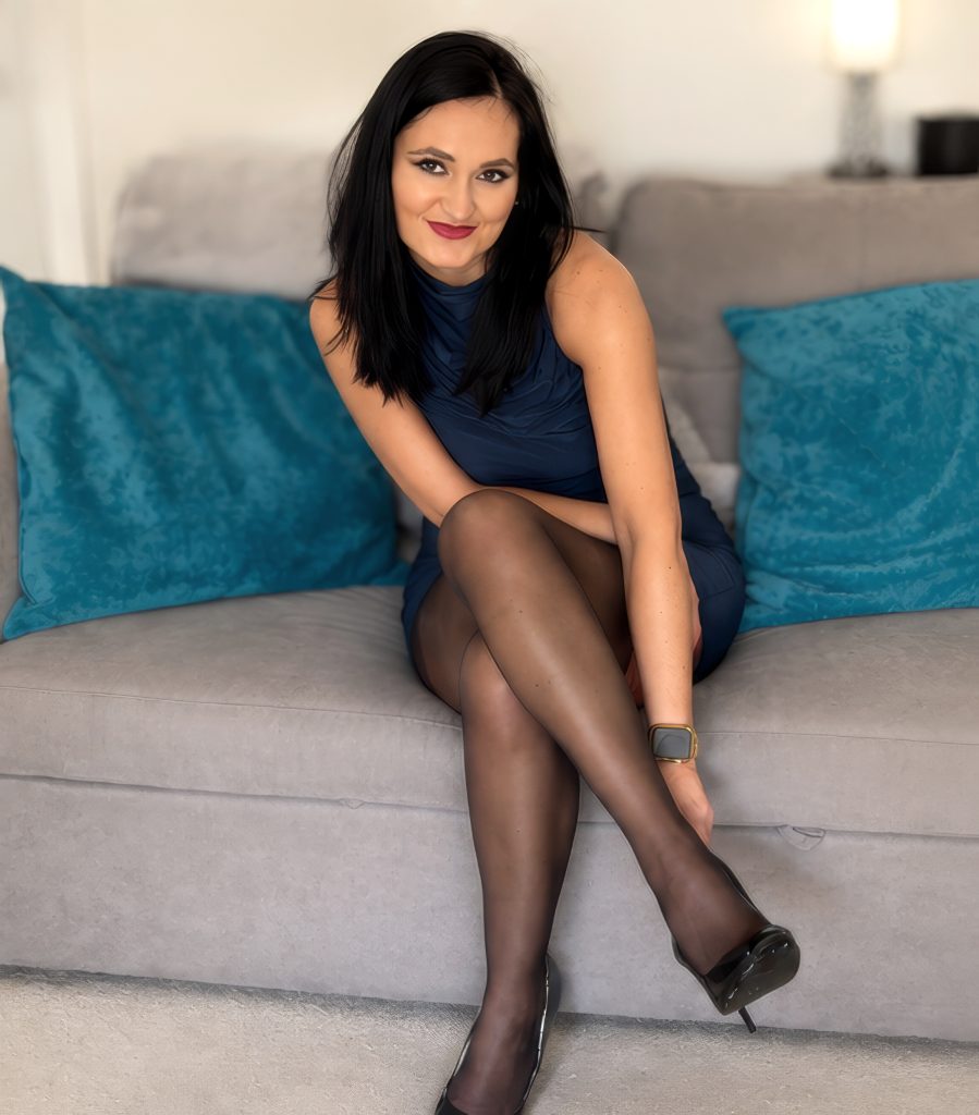 Pretty Polly Black Glossy Tights Review by Bonnie